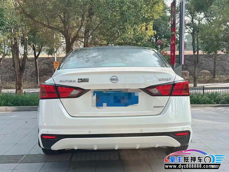 22年日产天籁轿车抵押车出售