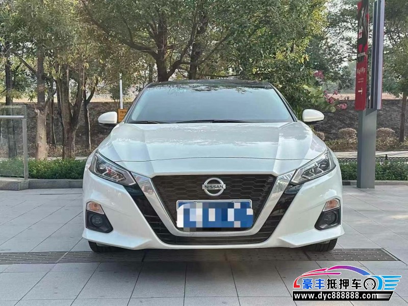 22年日产天籁轿车抵押车出售