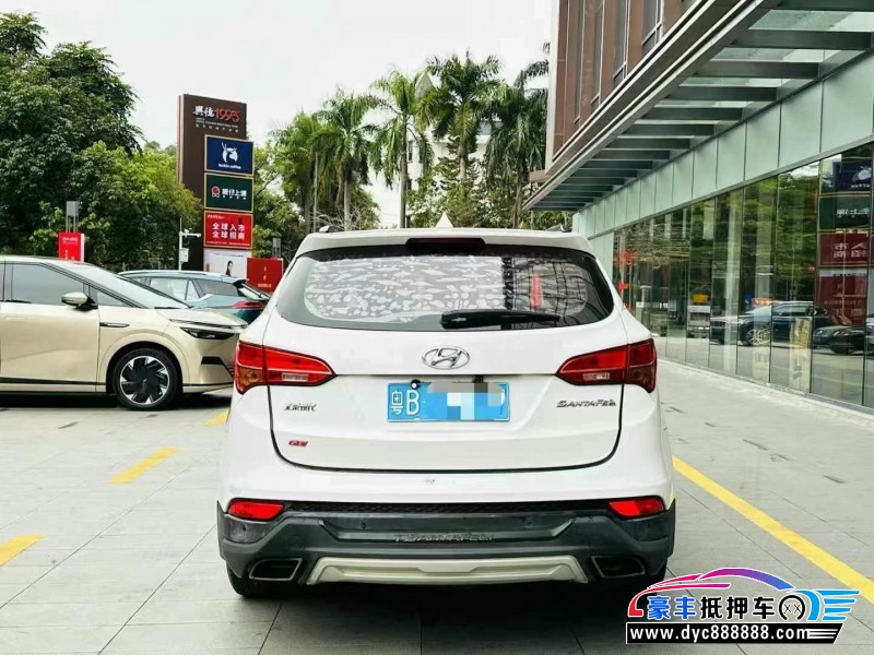 13年现代圣达菲轿车抵押车出售