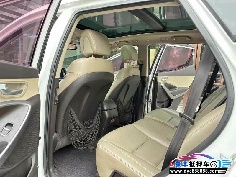 13年现代圣达菲轿车抵押车出售