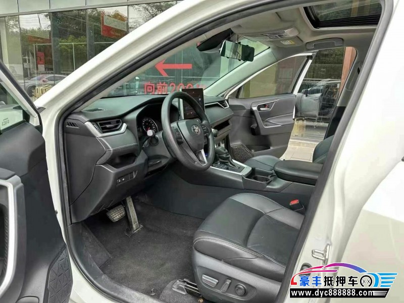 21年丰田威兰达轿车抵押车出售