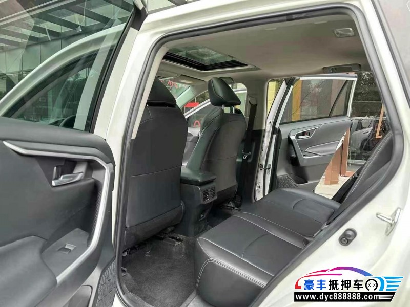 21年丰田威兰达轿车抵押车出售