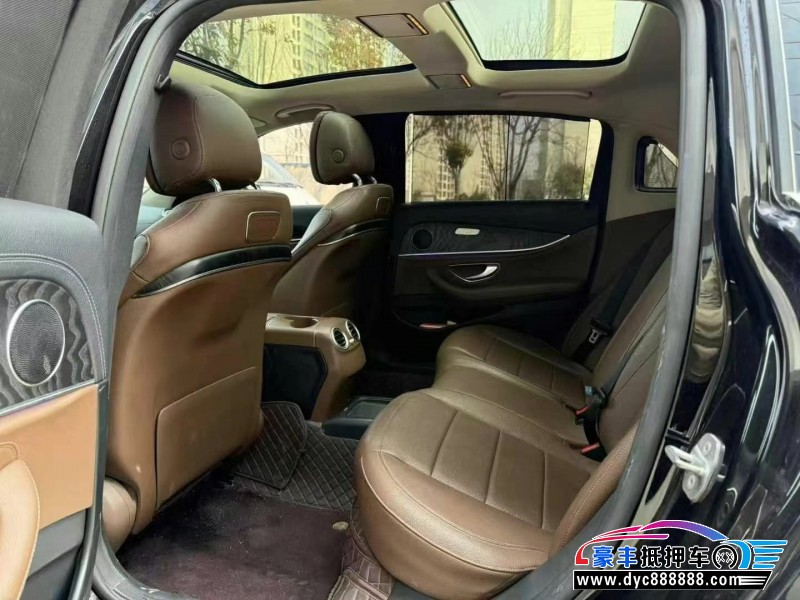 17年奔驰E轿车抵押车出售