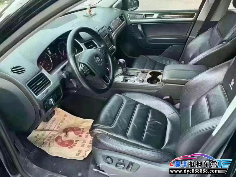 15年大众途锐SUV抵押车出售