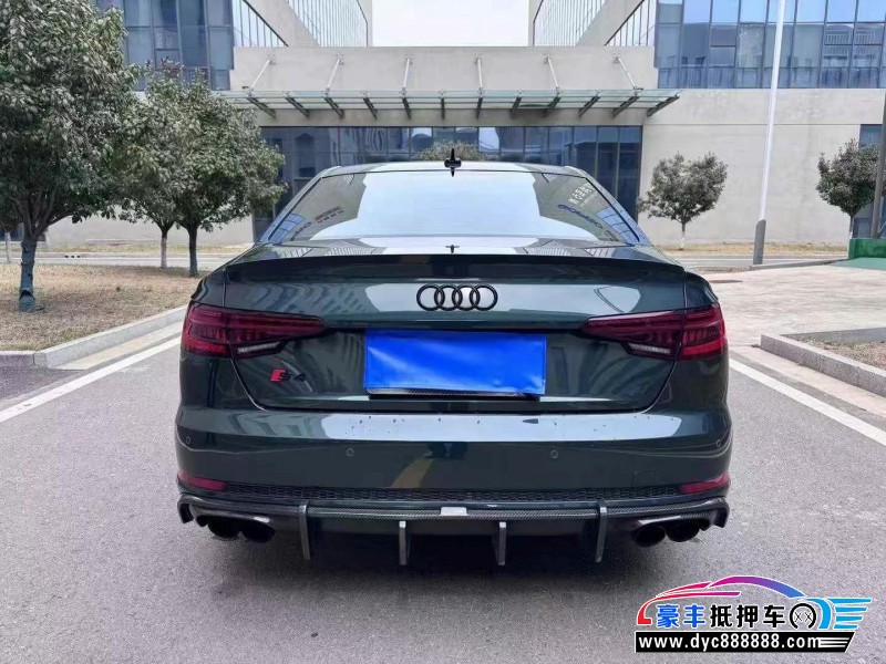 18年奥迪S4轿车抵押车出售