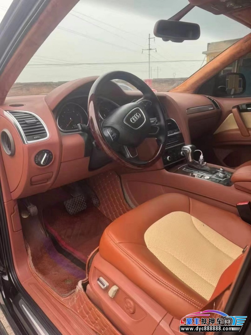 12年奥迪Q7轿车抵押车出售