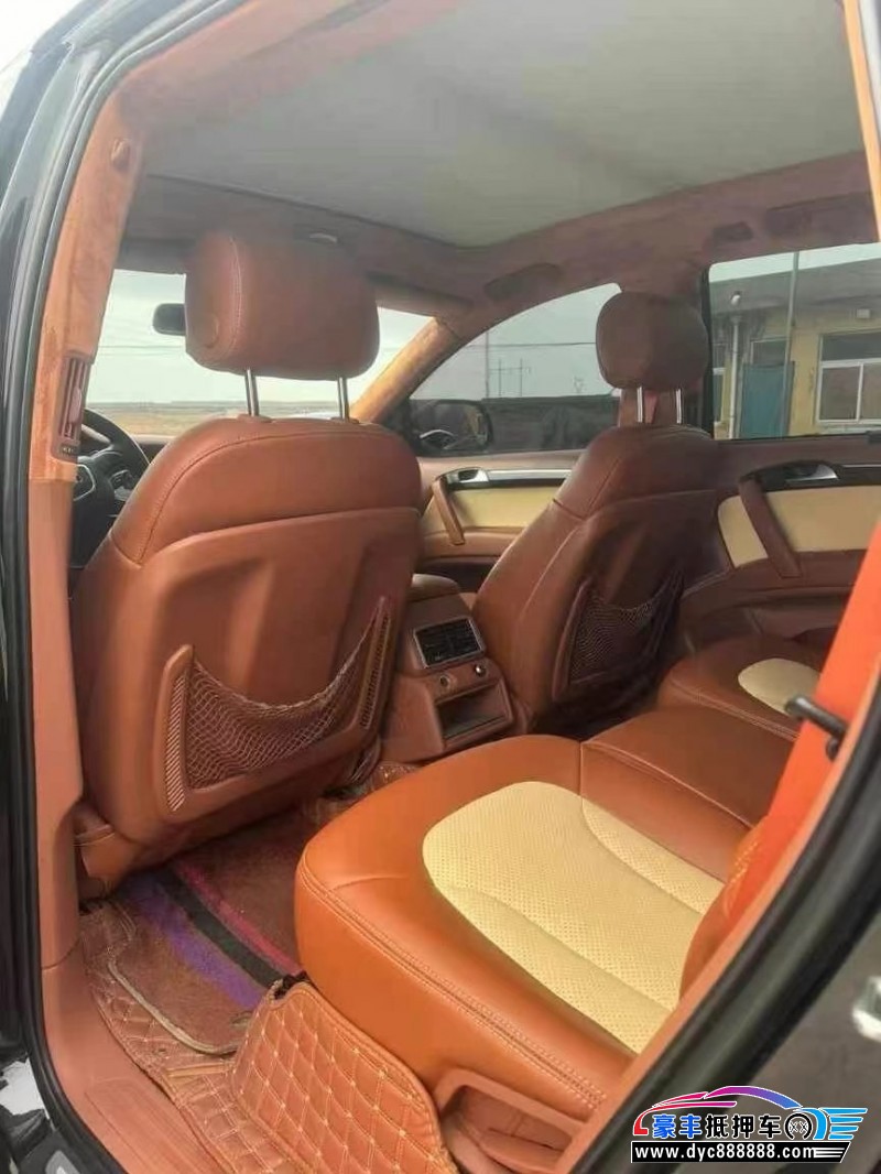 12年奥迪Q7轿车抵押车出售