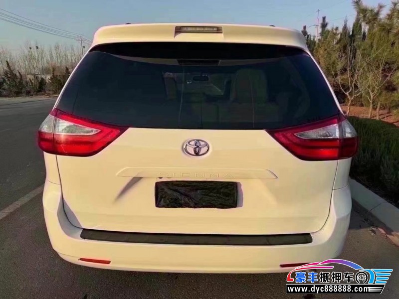 18年丰田塞纳轿车抵押车出售