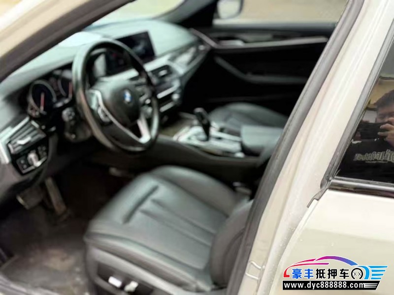 18年宝马5系轿车抵押车出售