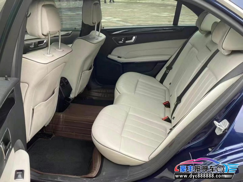 14年奔驰E轿车抵押车出售