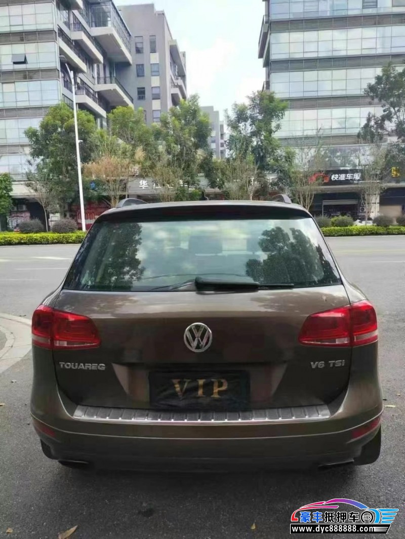 12年大众途锐轿车抵押车出售