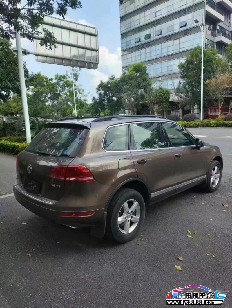 12年大众途锐轿车抵押车出售