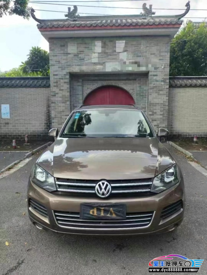 12年大众途锐轿车抵押车出售