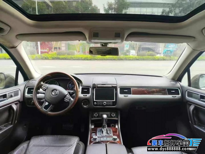 12年大众途锐轿车抵押车出售