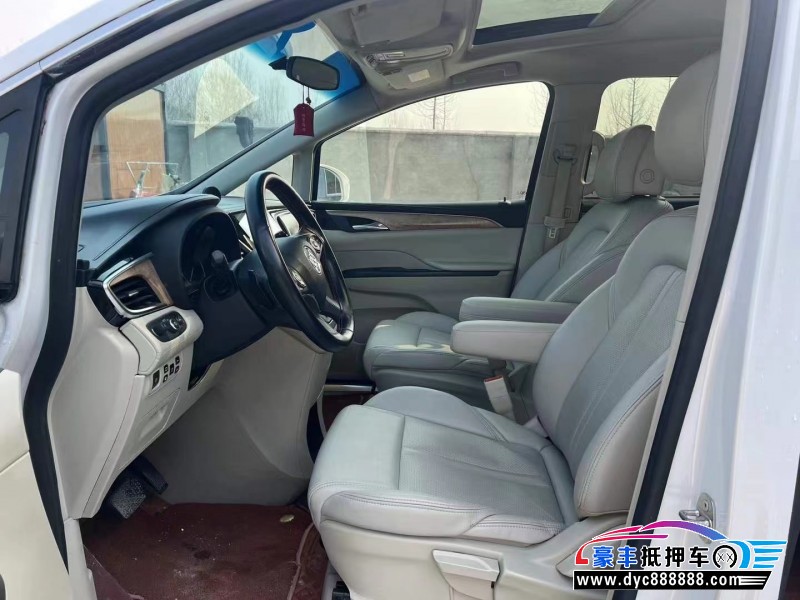 19年别克GL8轿车抵押车出售