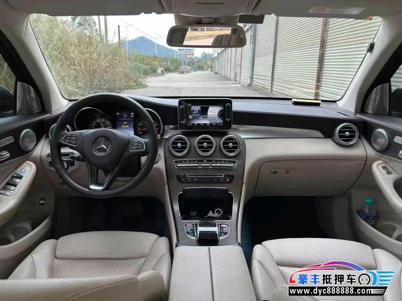 16年奔驰GLC轿车抵押车出售