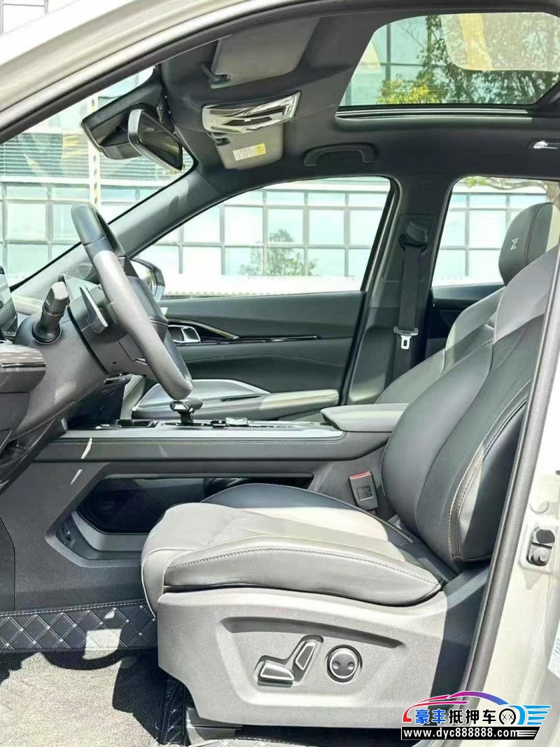 24年长安欧尚Z6轿车抵押车出售