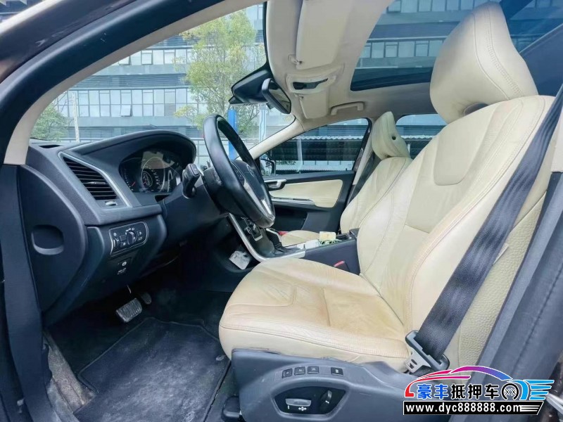 14年沃尔沃XC60轿车抵押车出售