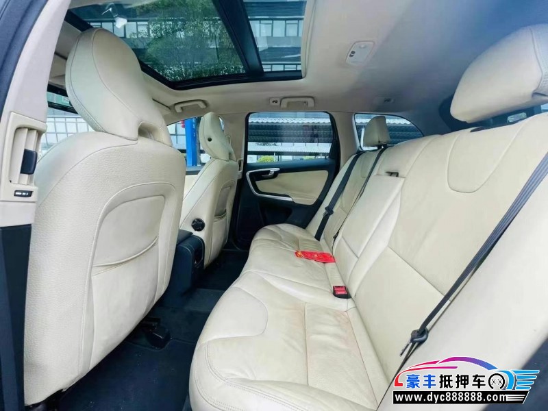 14年沃尔沃XC60轿车抵押车出售