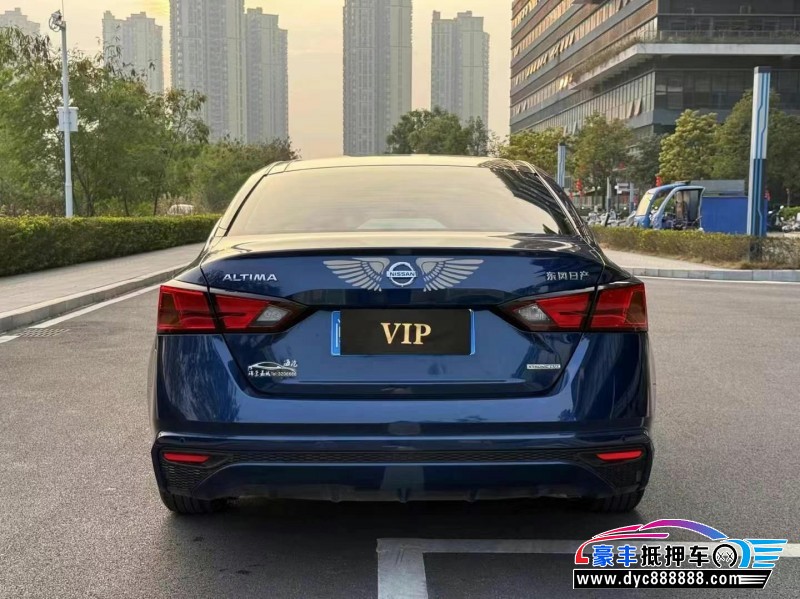 21年日产天籁轿车抵押车出售