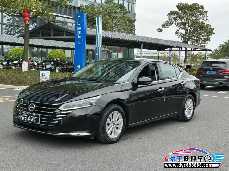 23年日产天籁轿车抵押车出售