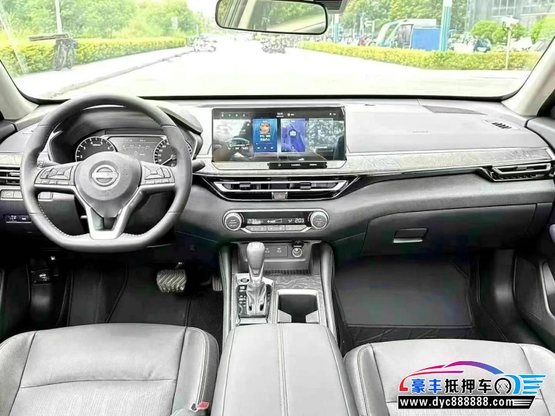 23年日产天籁轿车抵押车出售