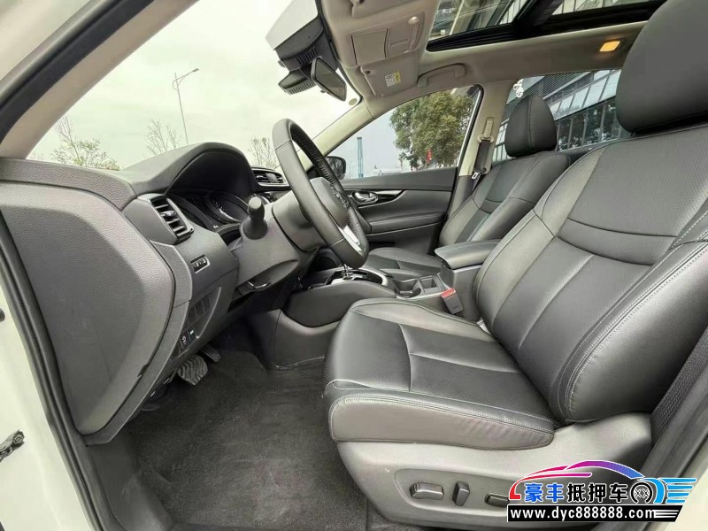 25年日产奇骏轿车抵押车出售