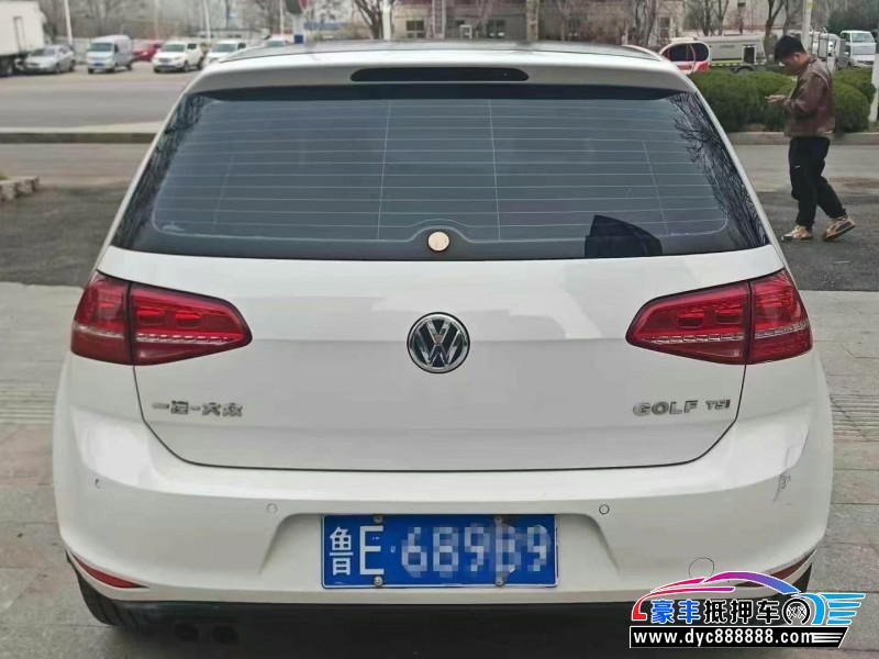 14年大众高尔夫轿车抵押车出售