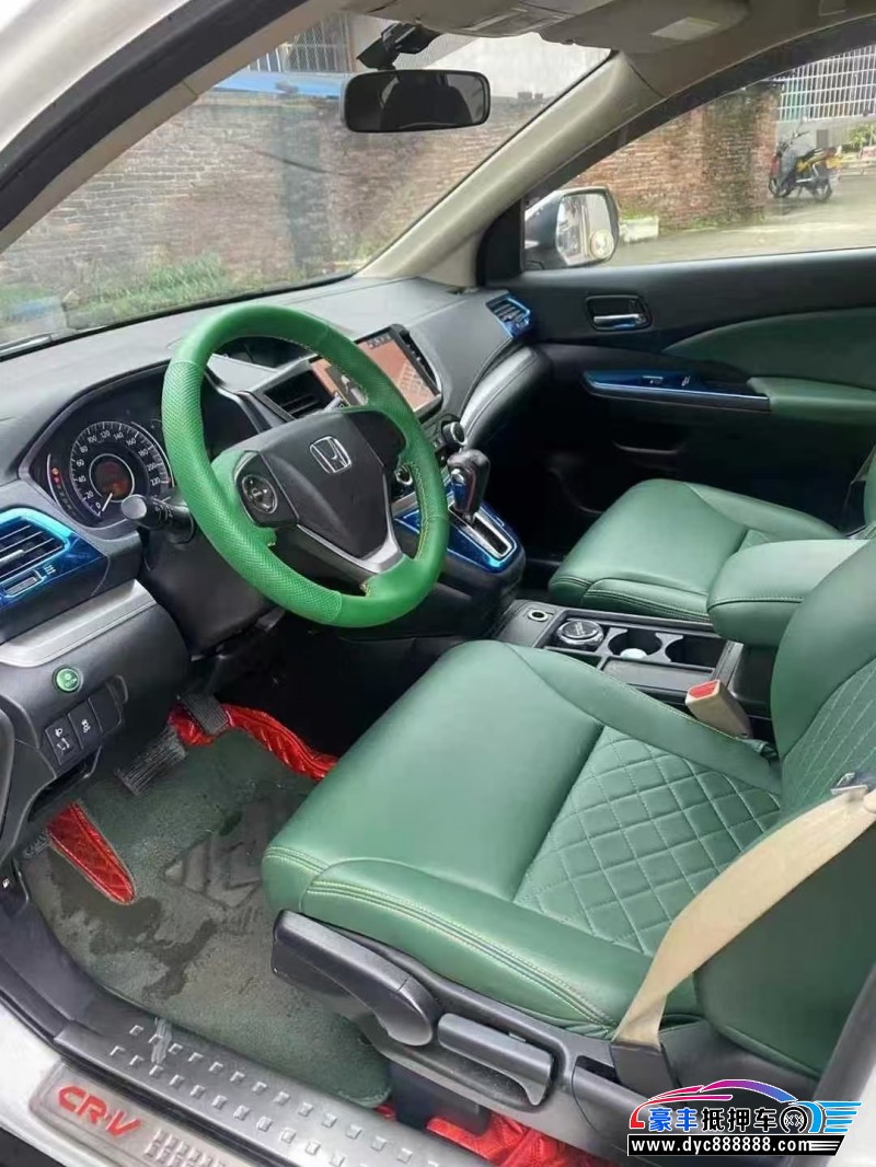 16年本田CR-V轿车抵押车出售