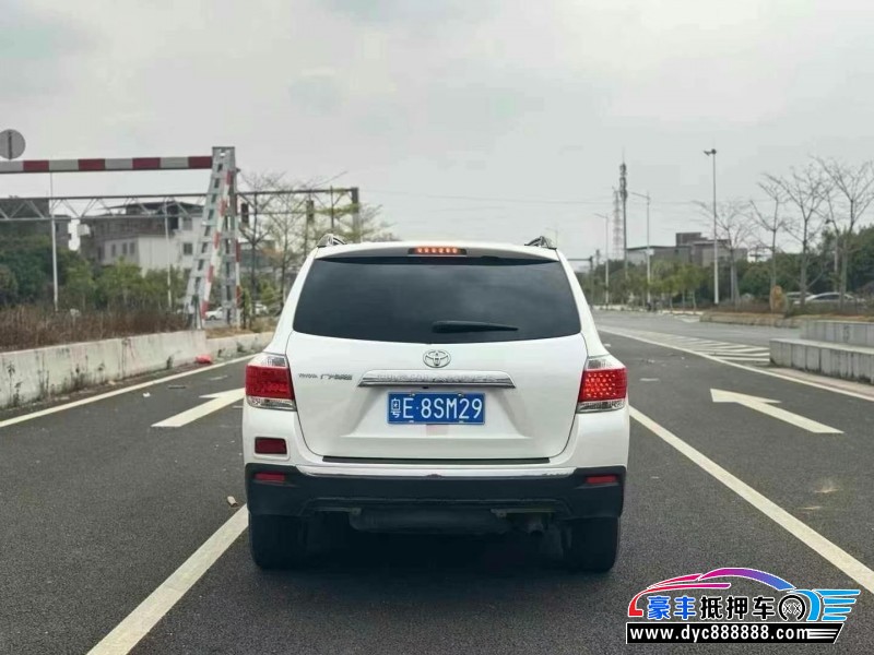 13年丰田汉兰达轿车抵押车出售