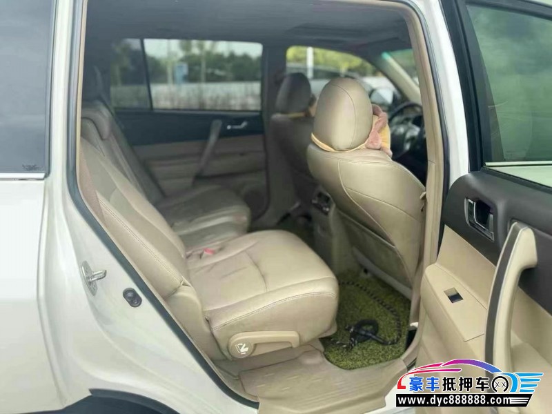 13年丰田汉兰达轿车抵押车出售