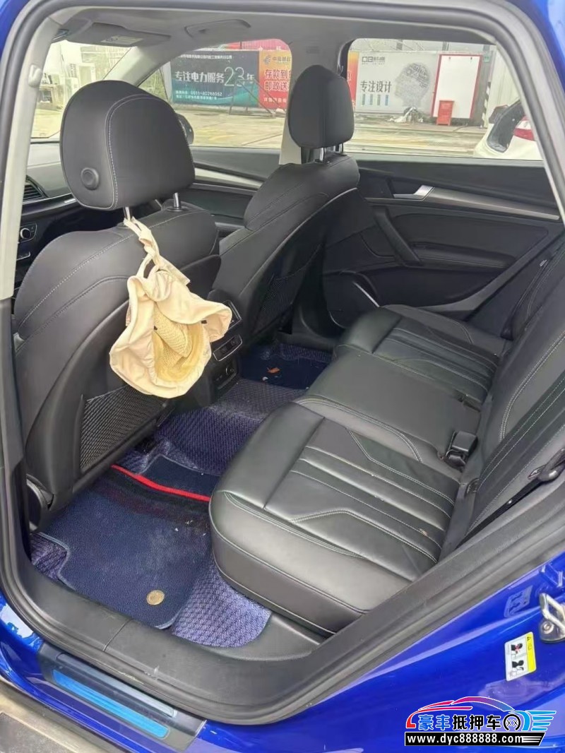 21年奥迪Q5轿车抵押车出售