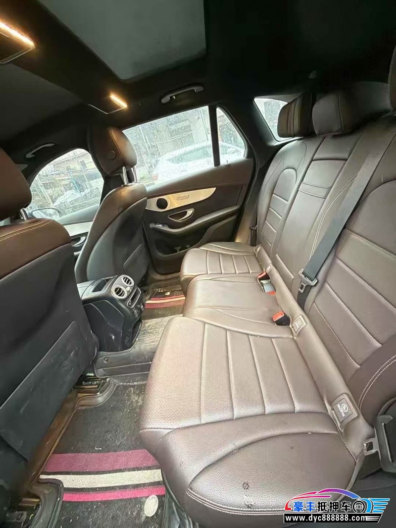 21年奔驰GLC轿车抵押车出售