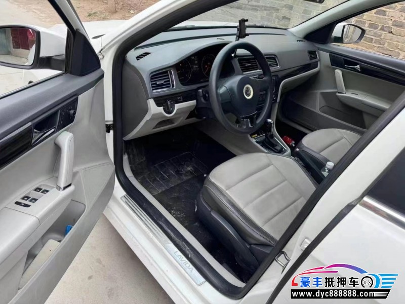 14年大众朗行轿车抵押车出售