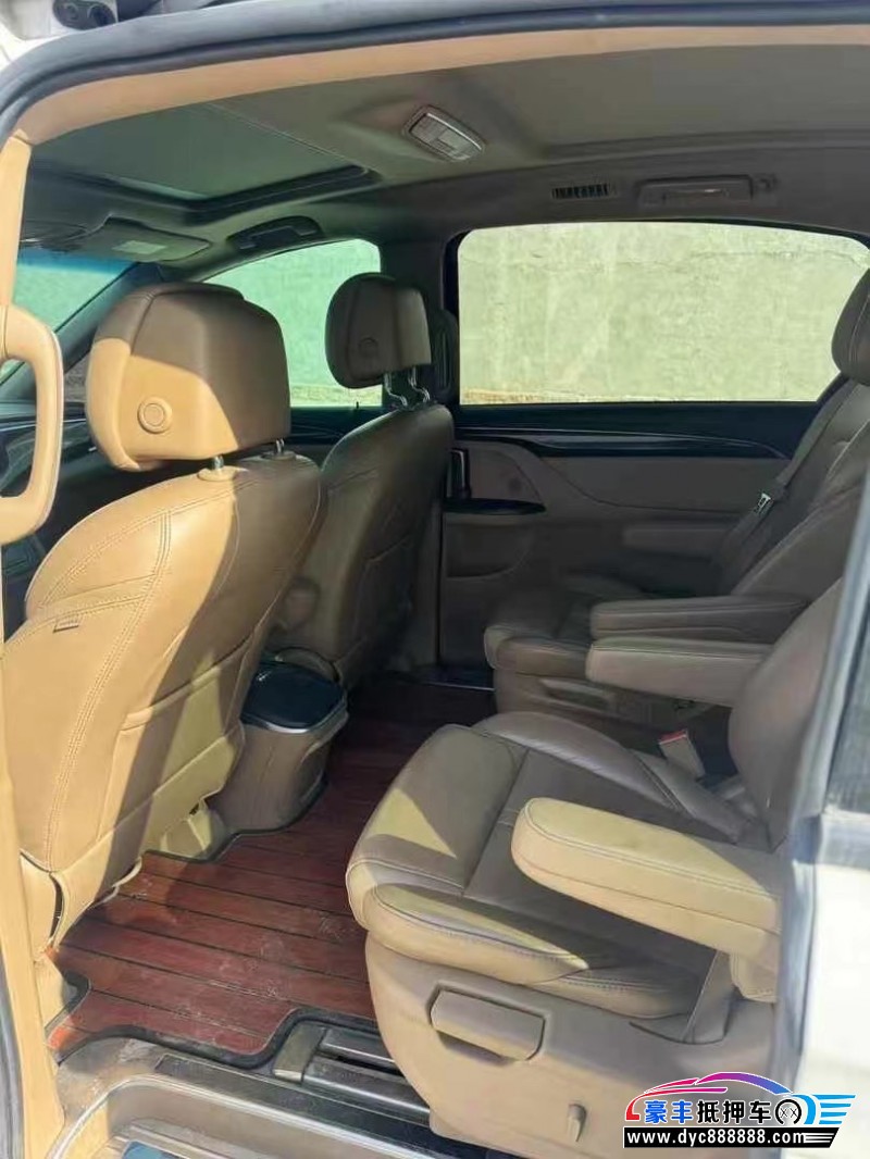 18年别克GL8轿车抵押车出售