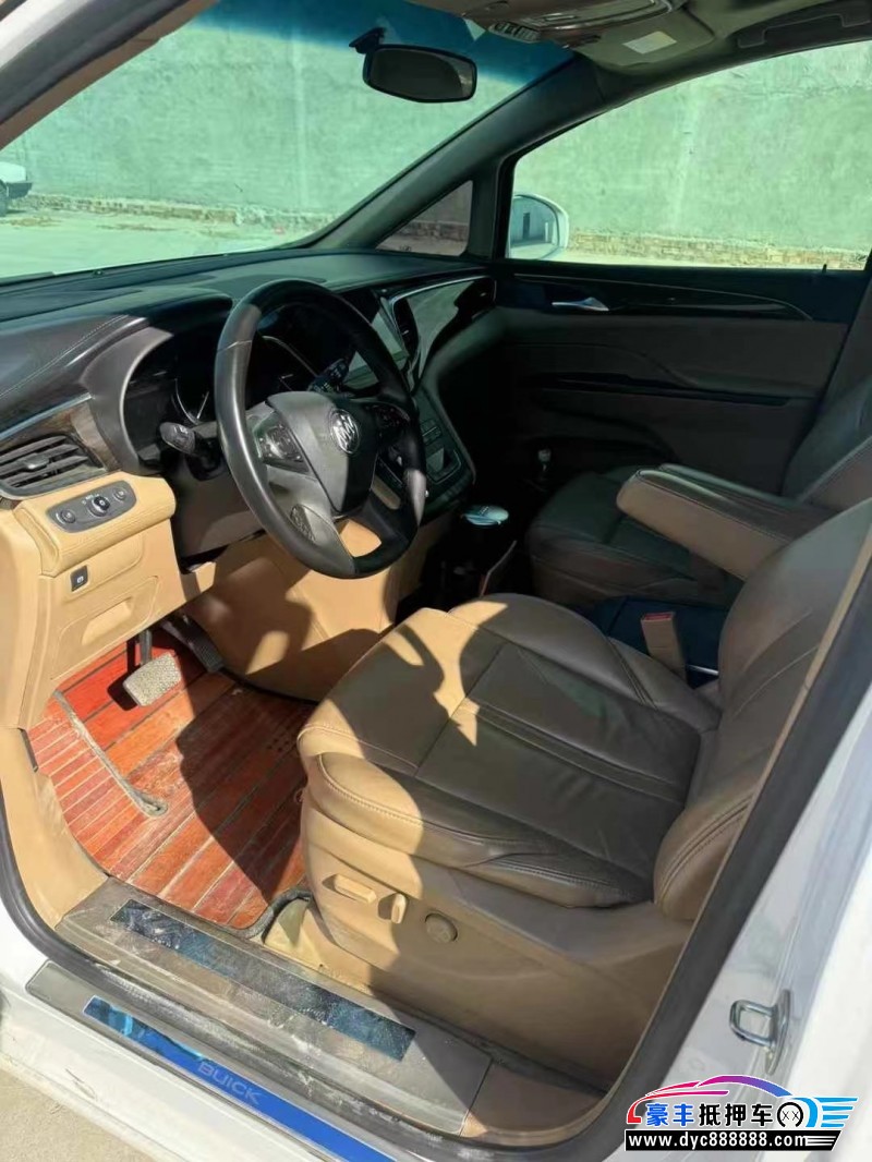 18年别克GL8轿车抵押车出售