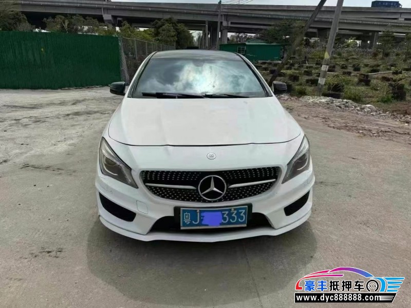 抵押车出售15年奔驰GLA轿车