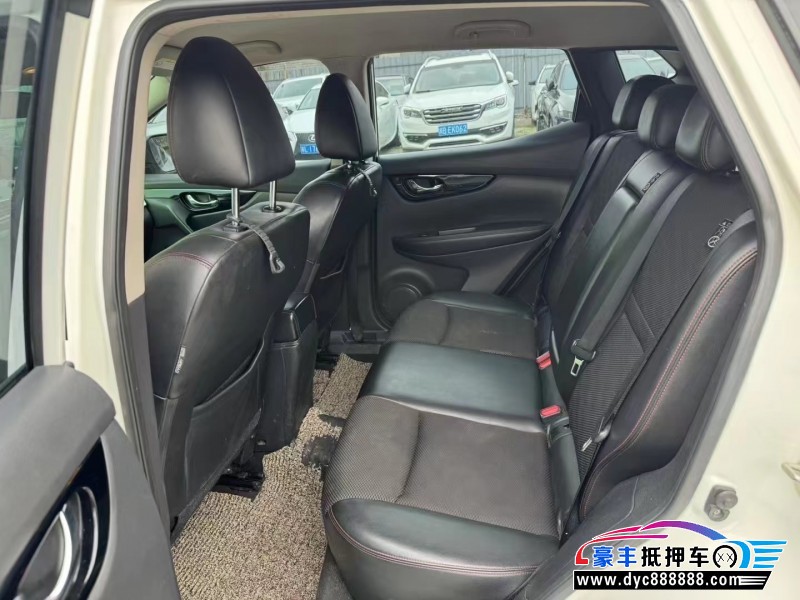 18年日产逍客轿车抵押车出售