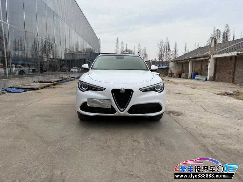 19年阿尔法·罗密欧Stelvio轿车抵押车出售