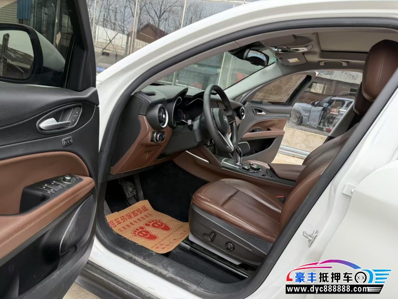 19年阿尔法·罗密欧Stelvio轿车抵押车出售