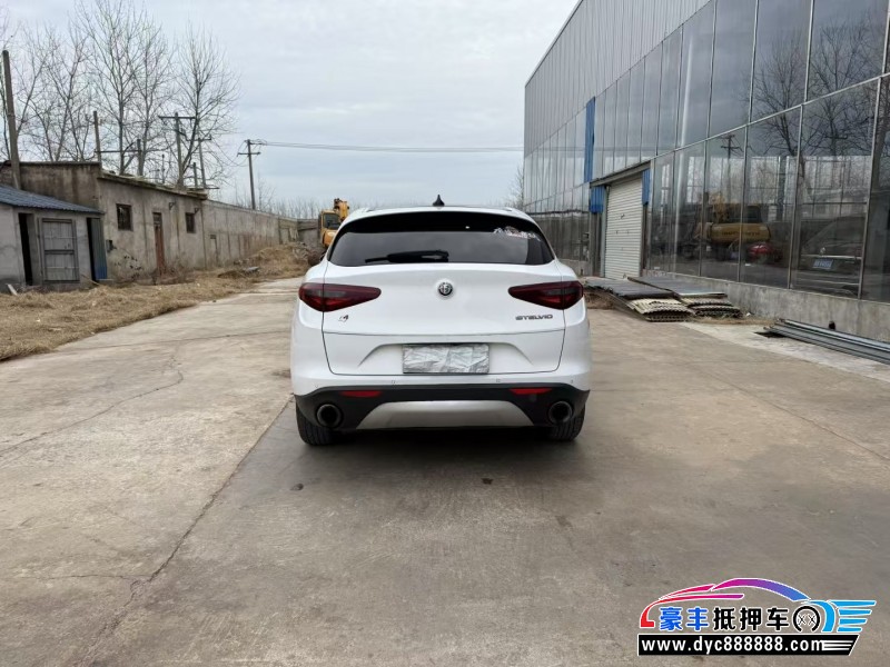 19年阿尔法·罗密欧Stelvio轿车抵押车出售