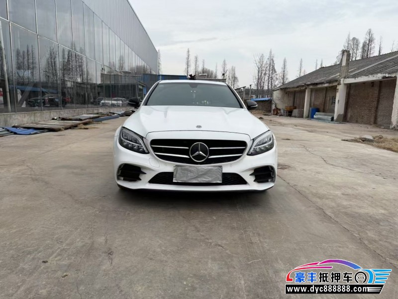 18年奔驰C轿车抵押车出售