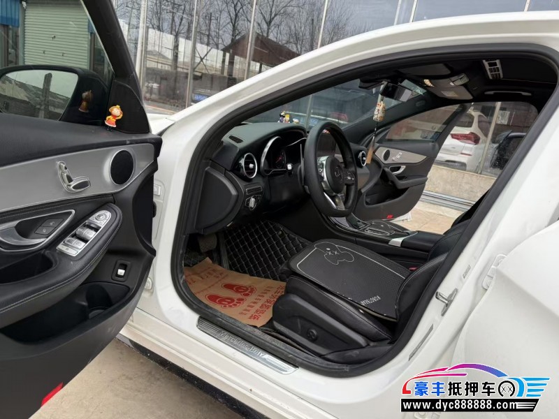 18年奔驰C轿车抵押车出售