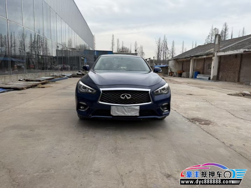 18年奔驰C轿车抵押车出售