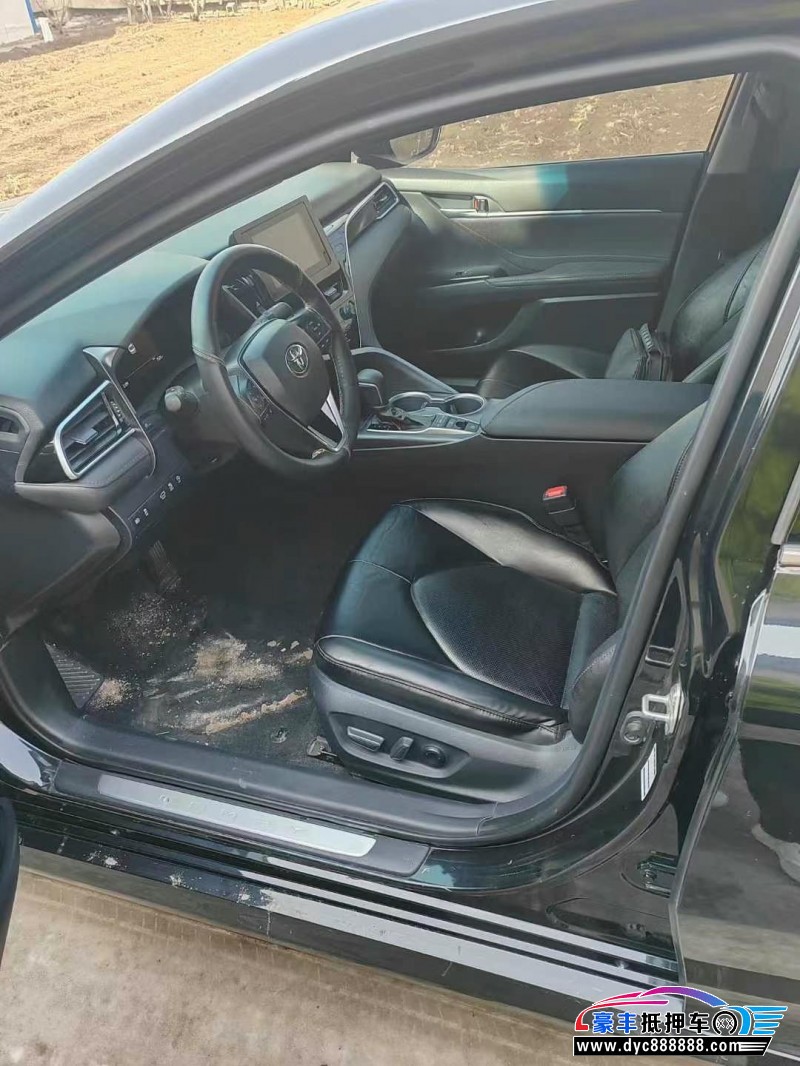 22年丰田凯美瑞轿车抵押车出售