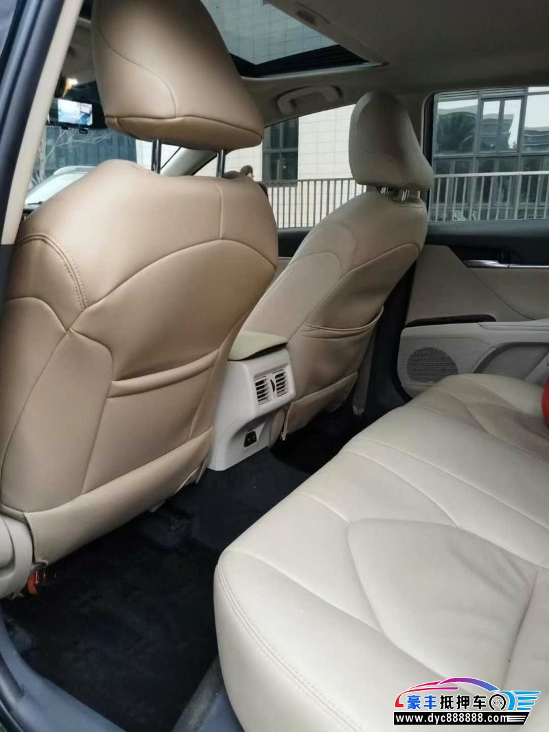 18年丰田凯美瑞轿车抵押车出售