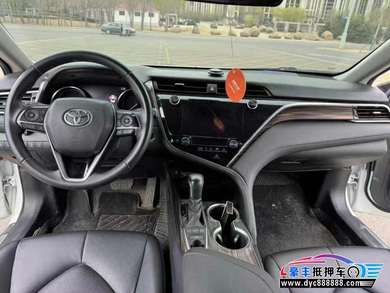 21年丰田凯美瑞轿车抵押车出售