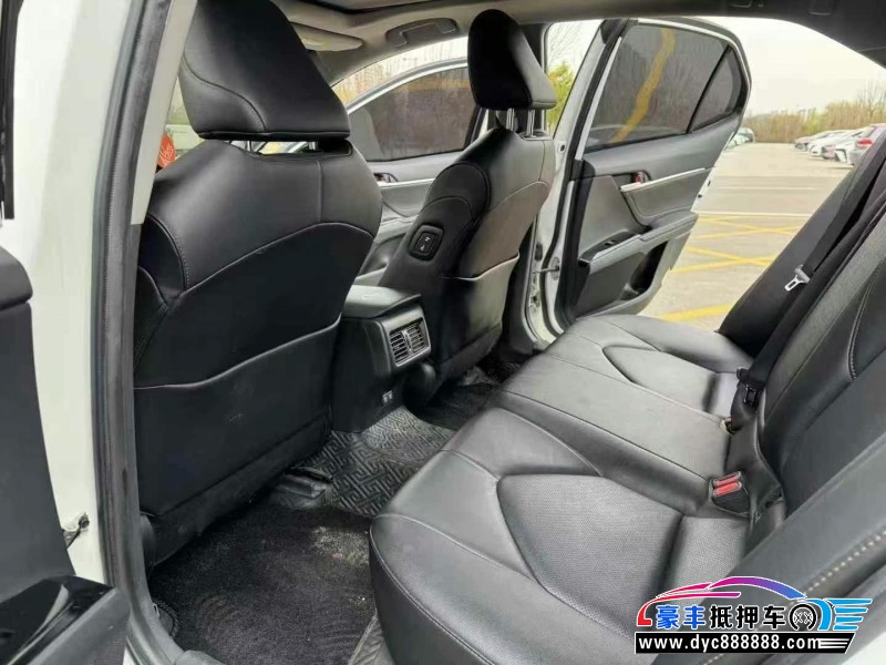 21年丰田凯美瑞轿车抵押车出售