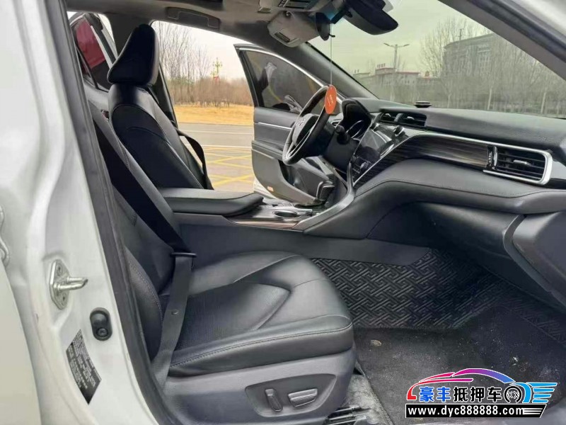 21年丰田凯美瑞轿车抵押车出售