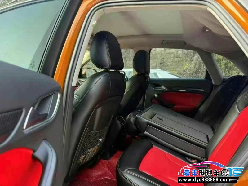 15年奥迪Q3轿车抵押车出售